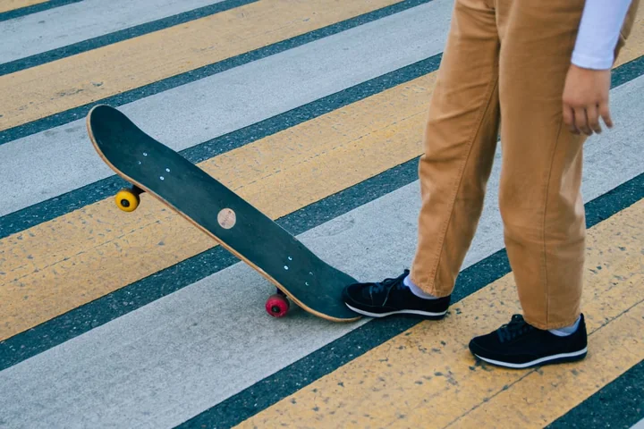 Deskorolka do cruisingu czy freestyle — czym różnią się te style jazdy?