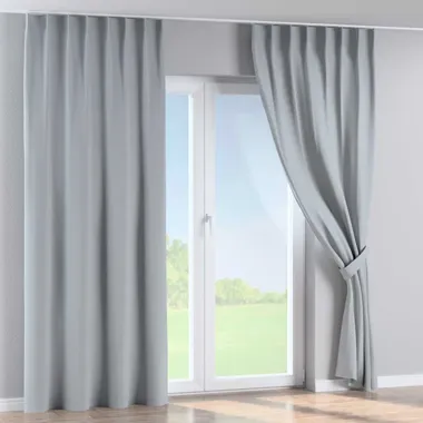 Jak poprawić akustykę i komfort cieplny w domu dzięki zasłonom?