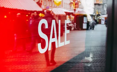 Obraz do artykułu: Zmiana strategii w częstochowskim e-commerce. Dlaczego letnie inwestycje decydują o wynikach w Black Friday?