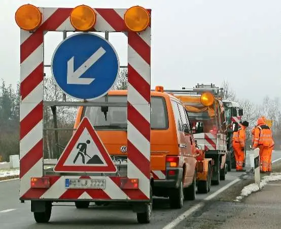 Utrudnienia w ruchu na ul. Połanieckiej – sprawdź, co się dzieje!