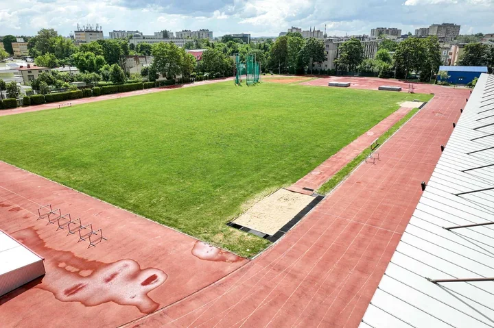 Bieżnia do wymiany, stadion zamknięty. Rusza modernizacja obiektu przy Dąbrowskiego