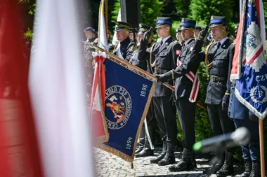 Weterani stanęli przy Grobie Nieznanego Żołnierza. Częstochowa oddała im hołd