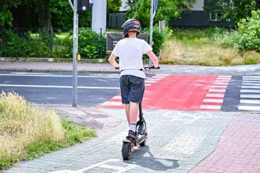 Dzieci na rowerze i hulajnodze już tylko w kasku. Rodzice też zapłacą