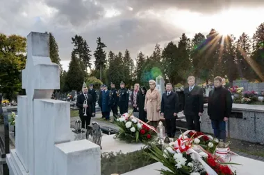Burmistrz, powstańcy i żołnierze. Hołd na częstochowskich cmentarzach