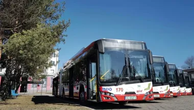 Linia 25 skróci kursy na Wyczerpach. PKP zamyka przejazd przy Karłowicza