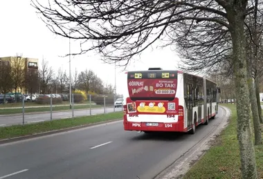 Cztery dodatkowe linie i objazdy przy cmentarzach. Zmiany w Częstochowie