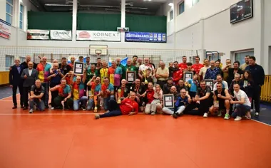 Galeria Jurajska Team jedzie po tytuł – emocje rosną w lidze 40–latków