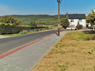 Nowy chodnik i wodociąg w Biskupicach. Dwie inwestycje za niemal 840 tys. zł