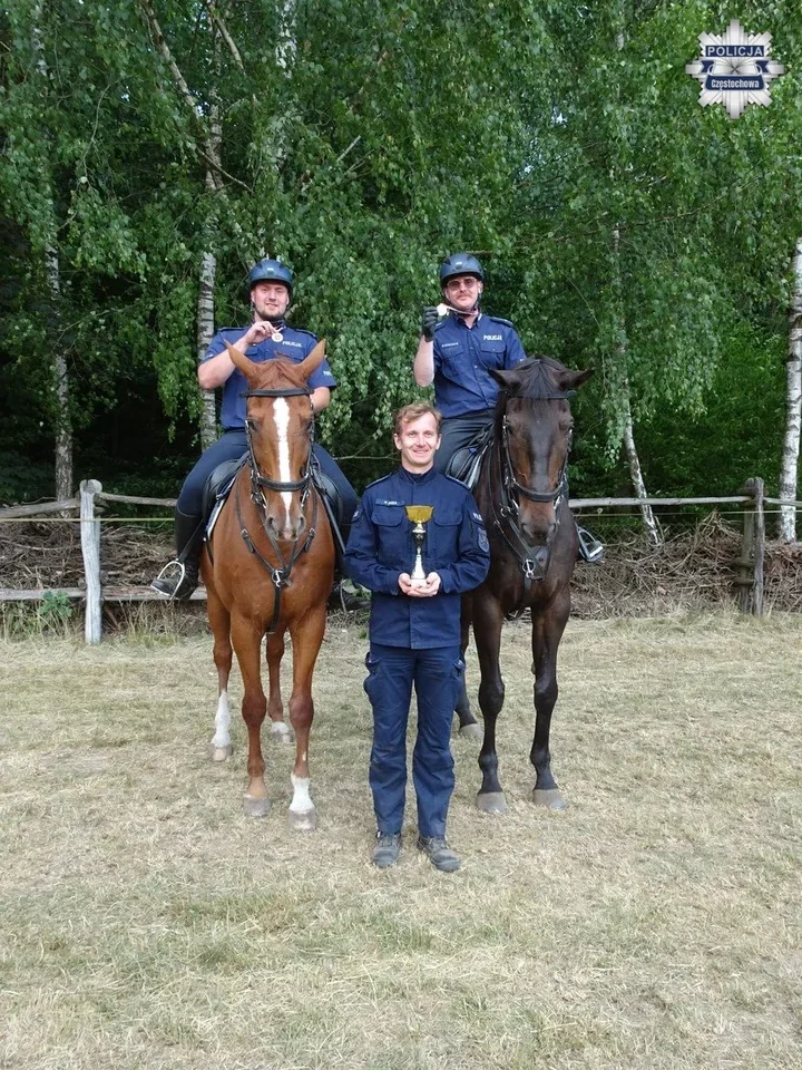 Częstochowscy policjanci na podium po zaciętej jeździe w Łodzi