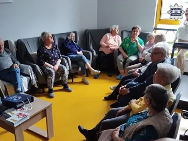 Seniorzy z Częstochowy dostali instrukcję, jak nie stracić oszczędności