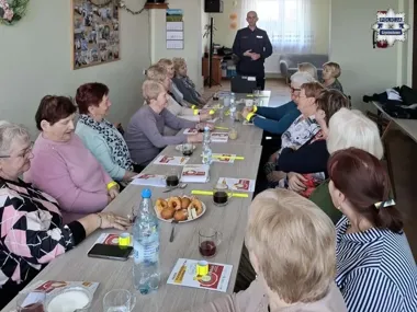 Seniorzy usłyszeli, jak zaczyna się najgroźniejsze oszustwo