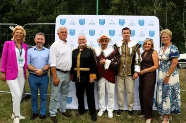 Tłumy nad stawem Amerykan. Święto Pstrąga połączyło kuchnię i tradycję