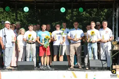 W Lubojnie wrócili do żniw sprzed lat. Była też scena i koncert