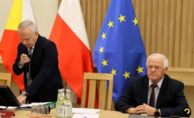 Budżet, bezrobocie i lotnisko na jednej sesji. Radni powiatu podjęli decyzje
