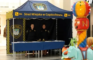 Straż Miejska w Miasteczku Zdrowia. Rozmowy o zagrożeniach