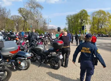 Straż Miejska w Częstochowie miała pełne ręce pracy - 135 zgłoszeń i zlot na Jasnej Górze