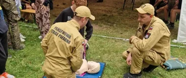 Radiowa łączność z obozu harcerskiego. Strażacy szkolili 76 osób